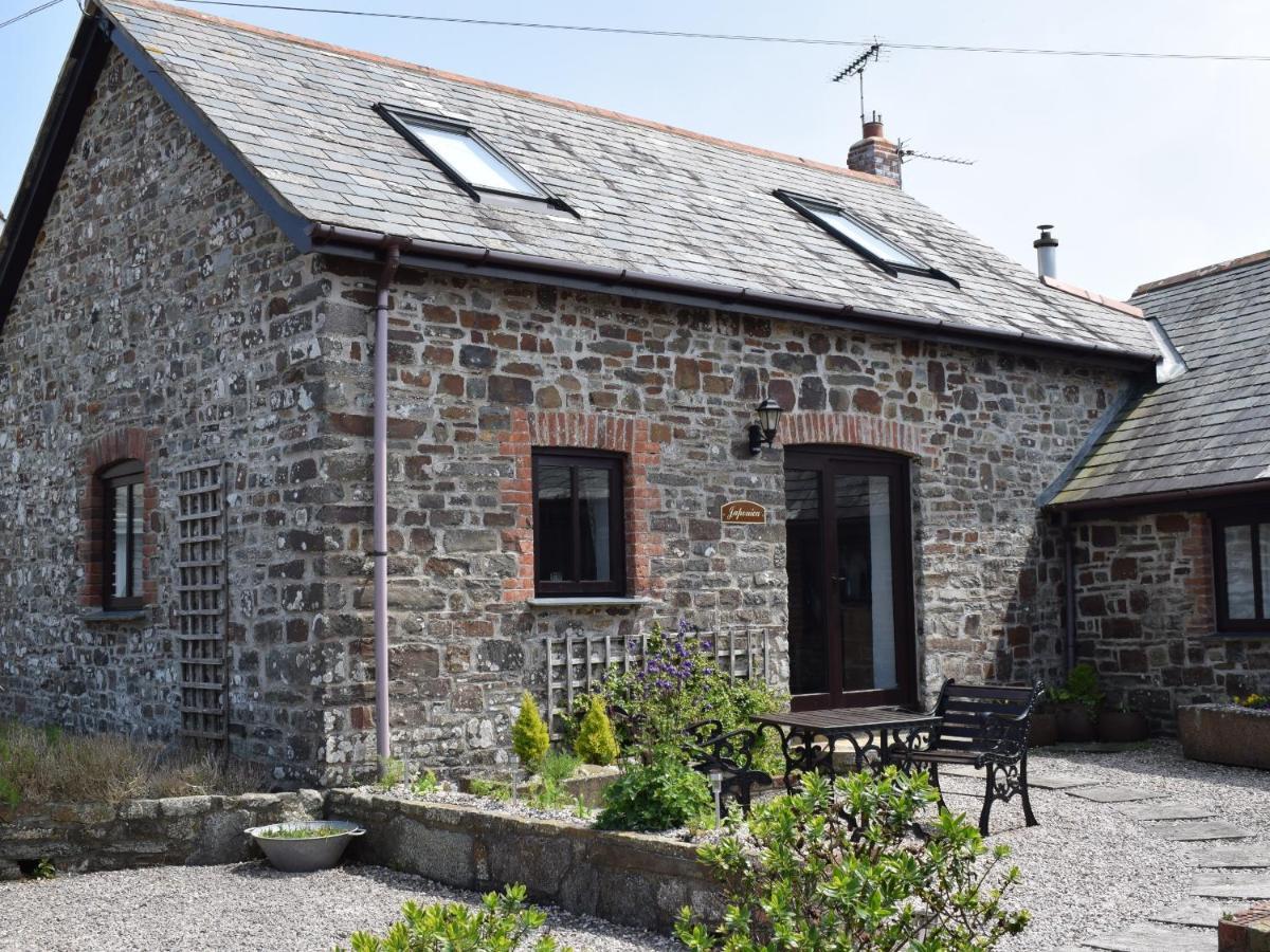 Holiday home Downe