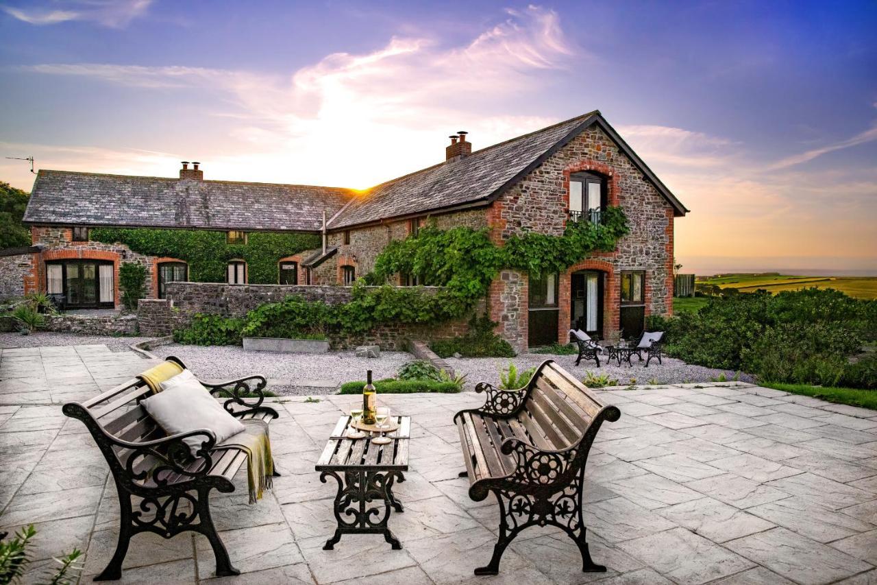 Downe * Hartland
